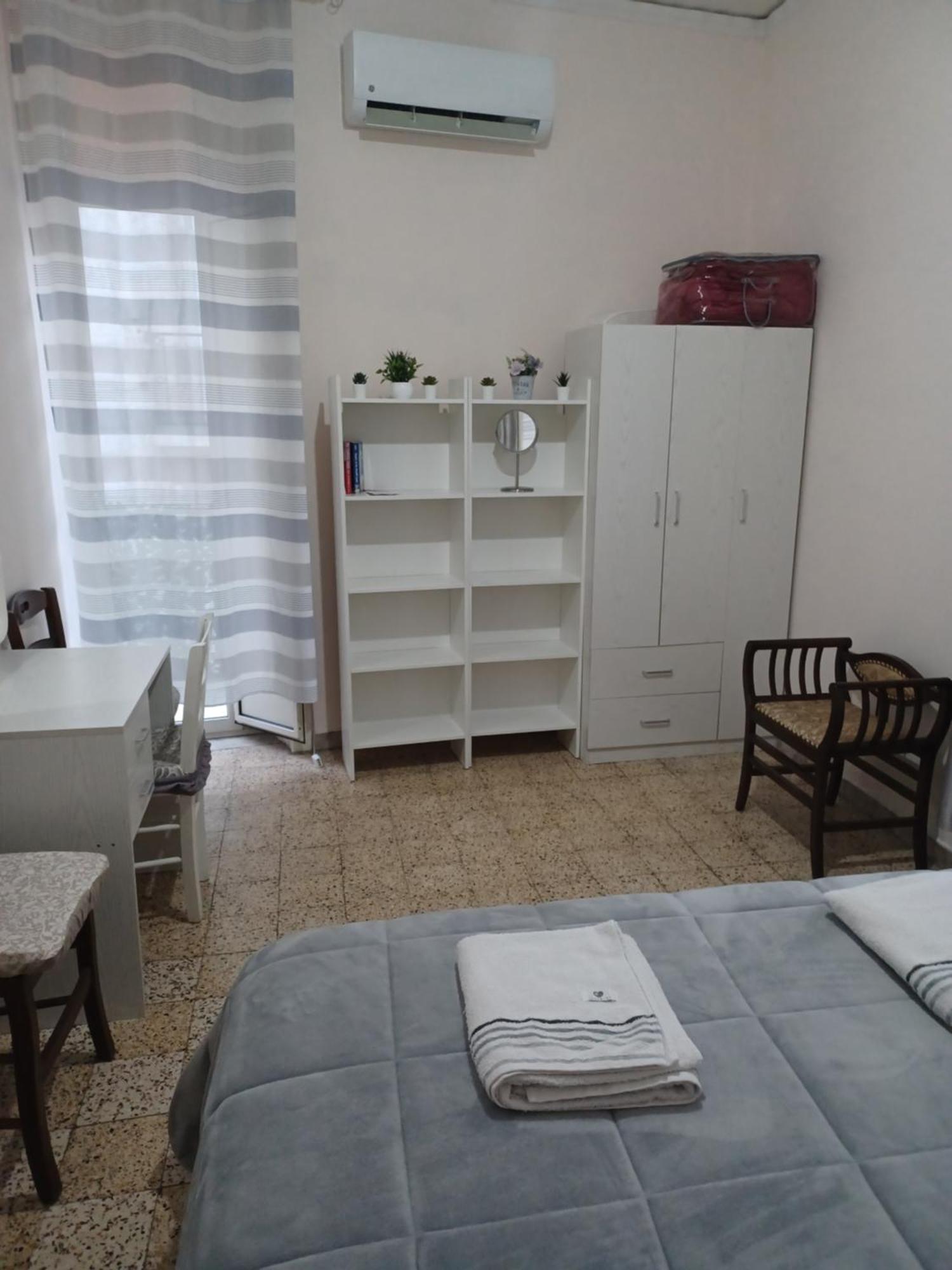 B&B Appartamenti Napoli Bagian luar foto