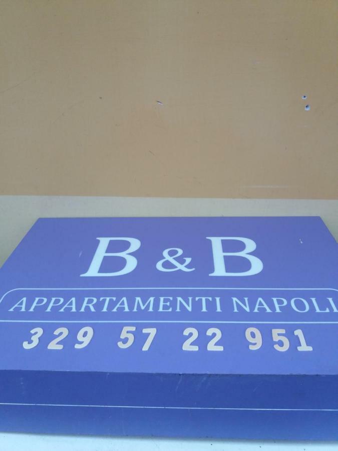 B&B Appartamenti Napoli Bagian luar foto